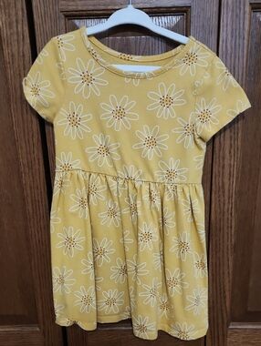 Cat & Jack Yellow Daisy Short Sleeve Casual Dress